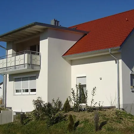 With 2 Bedrooms Φράιμπουργκ